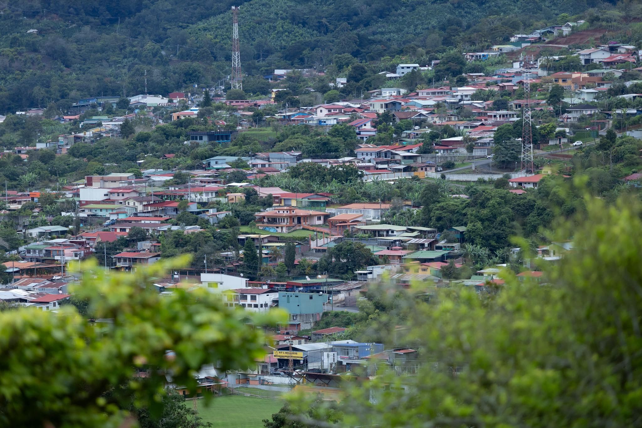 Un mirador en Tarrazú, en la zona de Los Santos, un territorio que garantiza casi la mitad de la producción nacional.